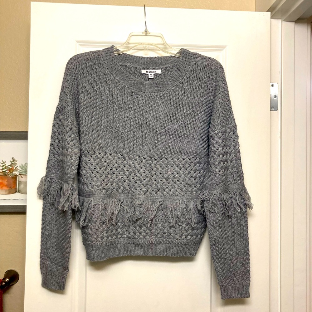 BB Dakota size XS Heather Grey Long Sleeve Sweater